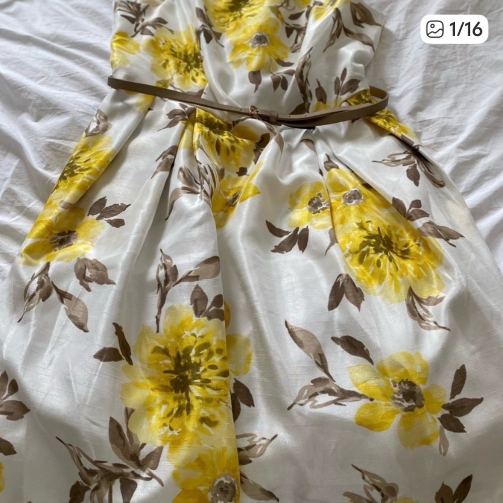 🌼 Jessica Howard White Dress with Yellow Floral Design 🌼
